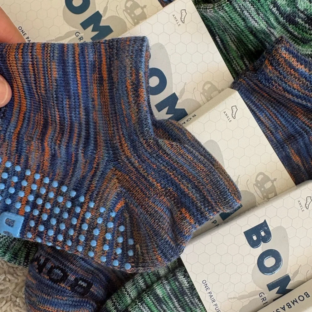 Bombas Women Striped Ankle Socks (10 Pairs) Size: L – Colors Sent Randomly - Picture 2 of 5